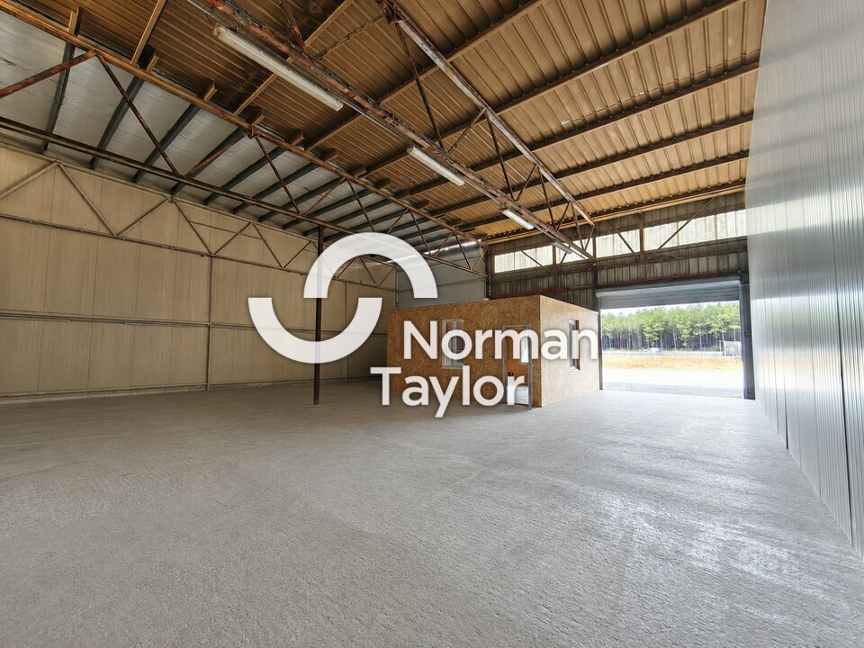 NORMAN TAYLOR PAYS BASQUE LOCATION-LOCAL D'ACTIVITE-MAGESCQ-40