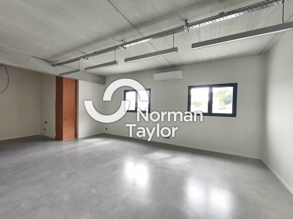 NORMAN TAYLOR PAYS BASQUE LOCATION-BUREAUX-BIARRITZ-64