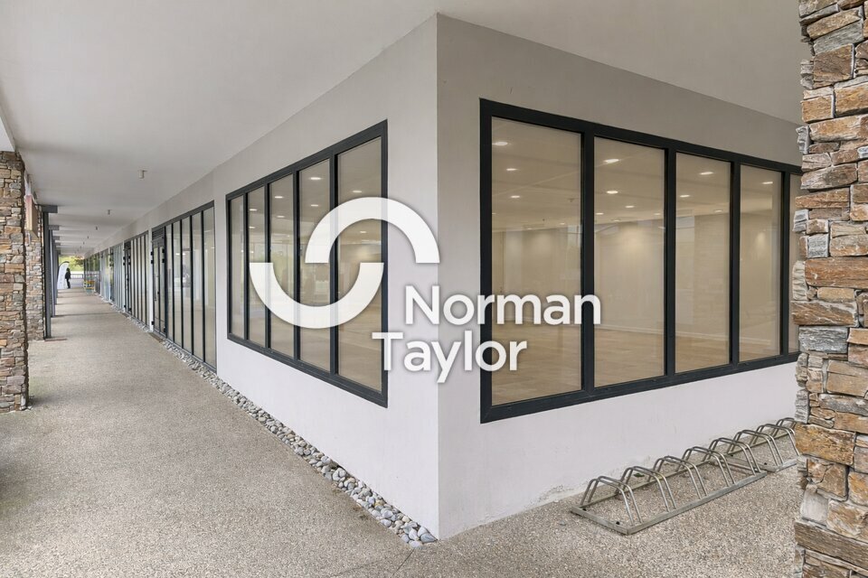 NORMAN TAYLOR PAYS BASQUE VENTE-LOCAL COMMERCIAL-ONDRES-40