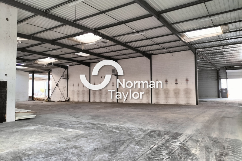 NORMAN TAYLOR LYON LOCATION-LOCAL D'ACTIVITE-SAINT_PRIEST-69