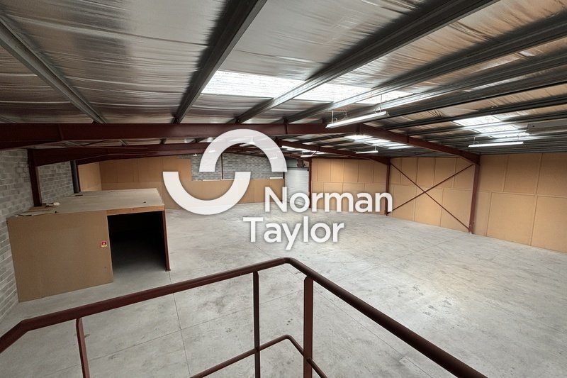 NORMAN TAYLOR MONTPELLIER LOCATION-LOCAL D'ACTIVITE-GIGEAN-34