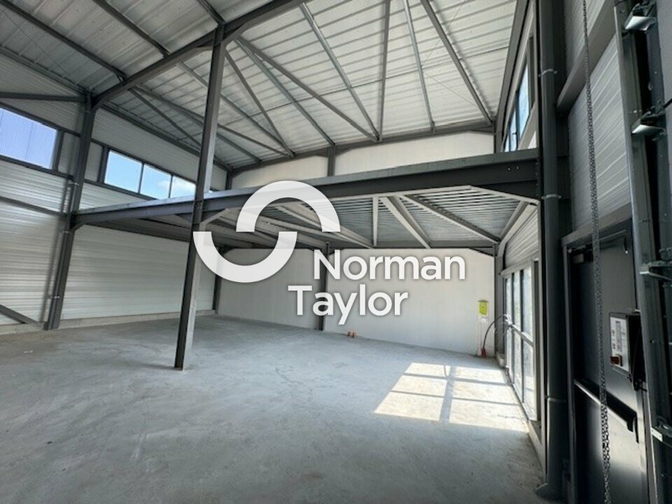 NORMAN TAYLOR PAYS BASQUE LOCATION-LOCAL D'ACTIVITE-MIMIZAN-40