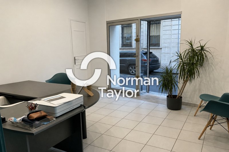 NORMAN TAYLOR MONTPELLIER LOCATION-LOCAL COMMERCIAL-NIMES-30