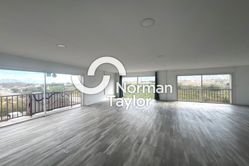 NORMAN TAYLOR MONTPELLIER LOCATION-BUREAUX-SAINT_GENIS_DES_FONTAINES-66