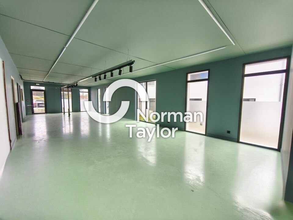 NORMAN TAYLOR PAYS BASQUE LOCATION-LOCAL COMMERCIAL-ANGLET-64