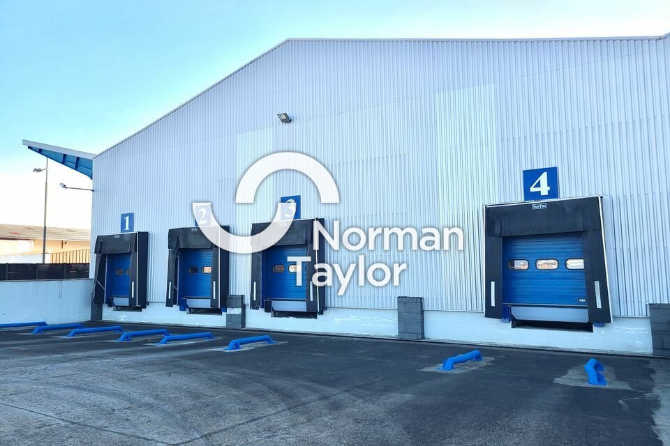 NORMAN TAYLOR PAYS BASQUE LOCATION-ENTREPOT-HENDAYE-64