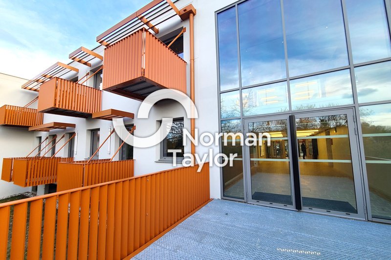 NORMAN TAYLOR PAYS BASQUE VENTE-BUREAUX-BIARRITZ-64