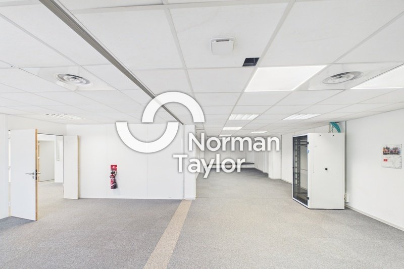 NORMAN TAYLOR MONTPELLIER LOCATION-BUREAUX-SAINT_JEAN_DE_VEDAS-34