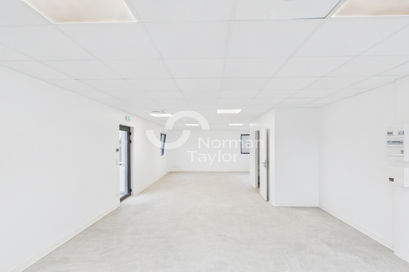 NORMAN TAYLOR MONTPELLIER LOCATION-BUREAUX-SAINT-CYPRIEN-66