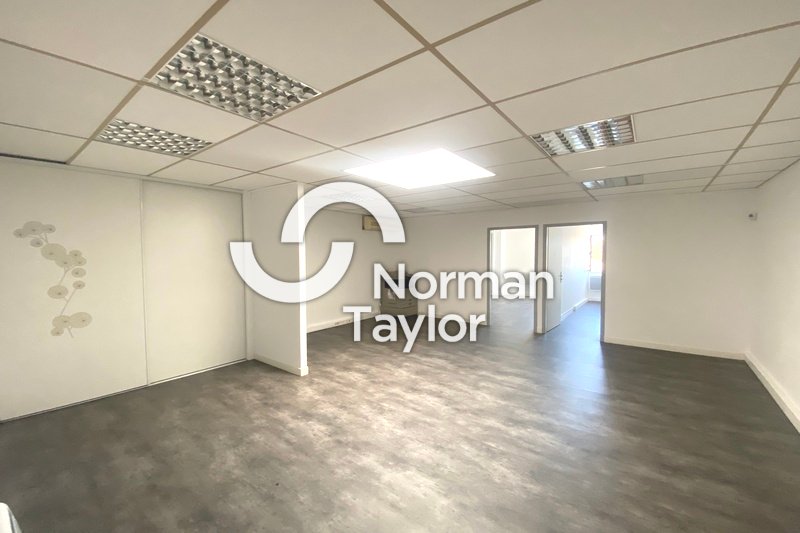 NORMAN TAYLOR MONTPELLIER LOCATION-BUREAUX-LATTES-34