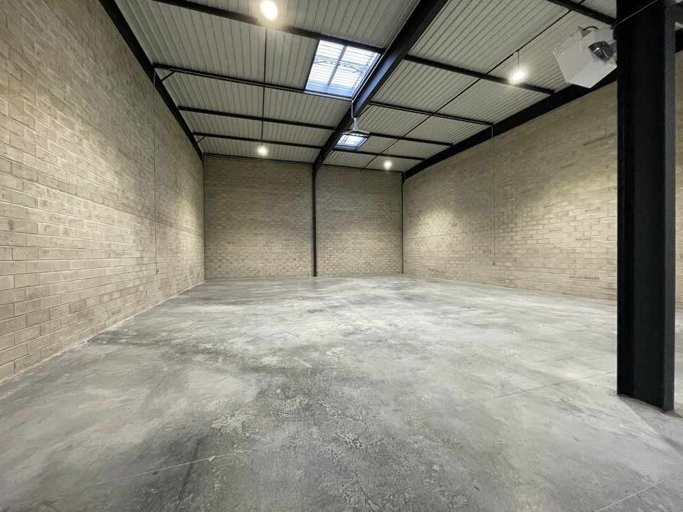 SISTOM VENTE-LOCAL D'ACTIVITE-SERRIS-77