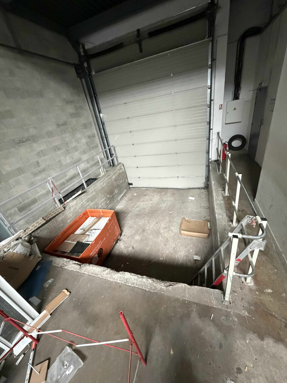 SISTOM LOCATION-LOCAL D'ACTIVITE-LE_THILLAY-95