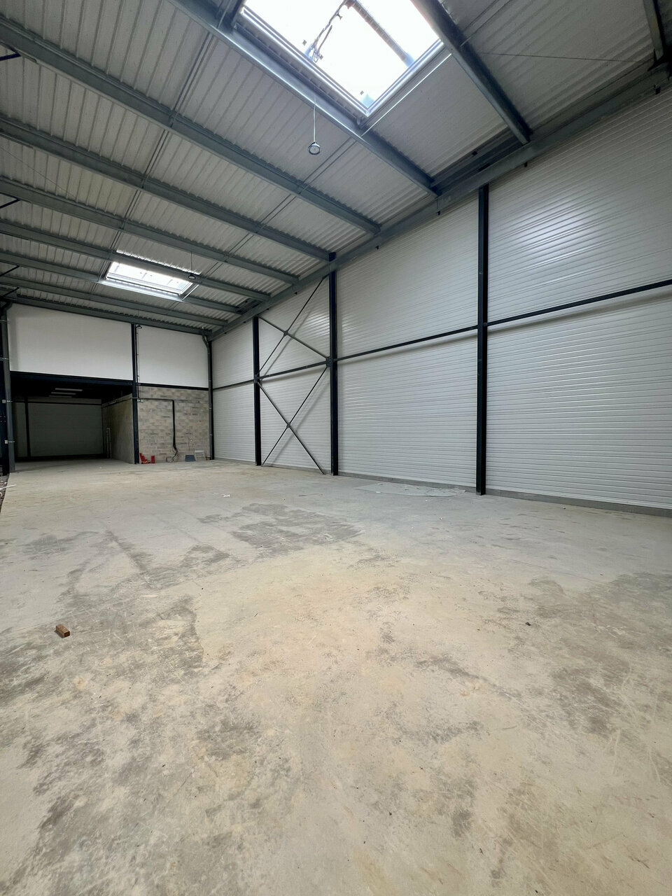 SISTOM LOCATION-LOCAL D'ACTIVITE-LOUVRES-95