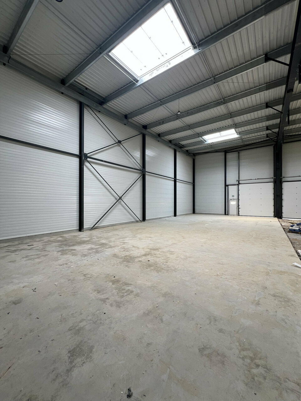 SISTOM LOCATION-LOCAL D'ACTIVITE-LOUVRES-95