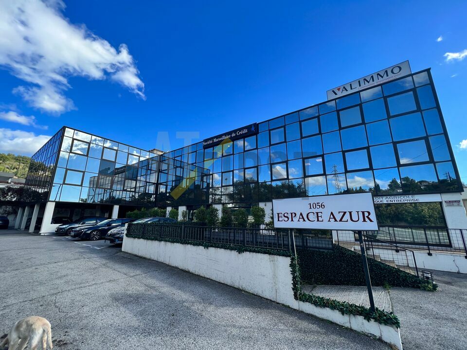 AT FIRST LOCATION-BUREAUX-MOUGINS-06