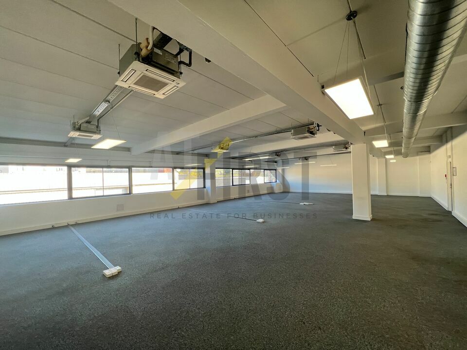 AT FIRST LOCATION-BUREAUX-GRASSE-06