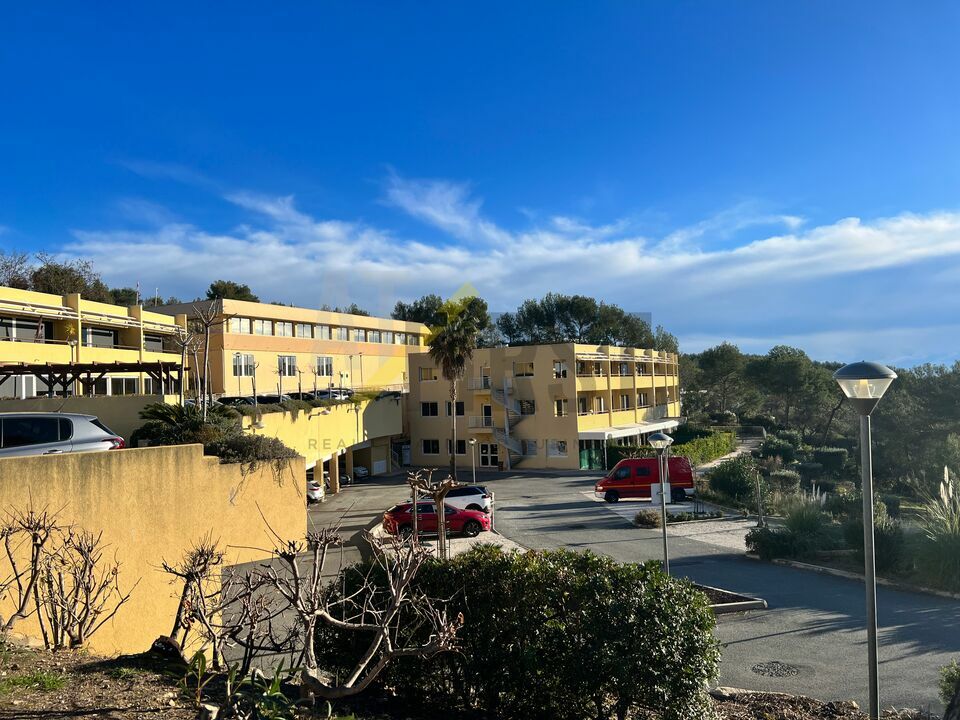 AT FIRST LOCATION-BUREAUX-VALBONNE-06