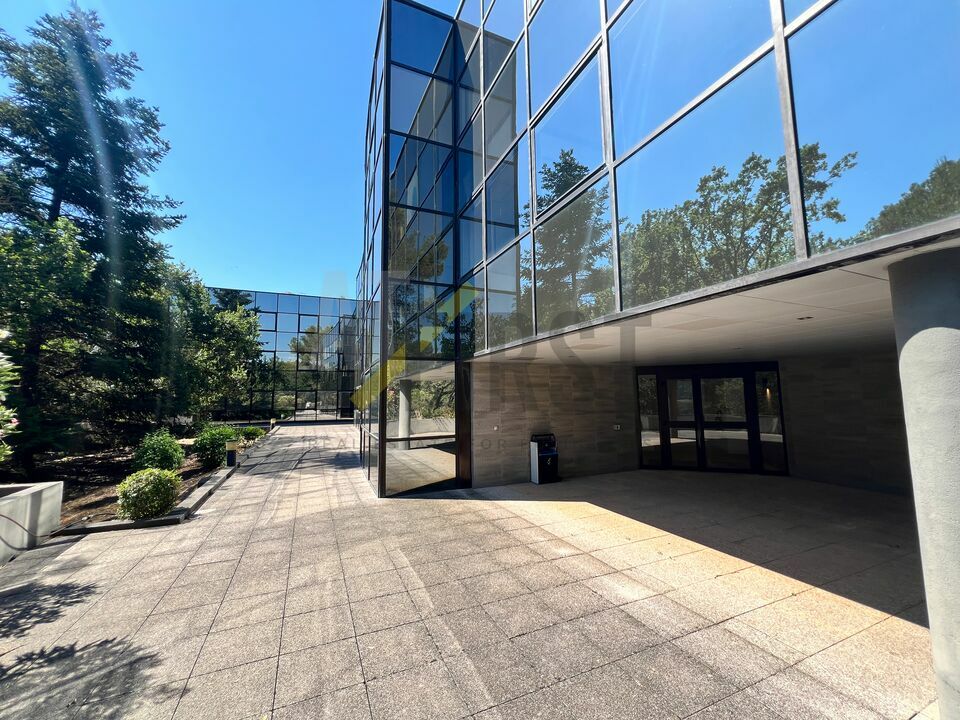 AT FIRST LOCATION-BUREAUX-VALBONNE-06