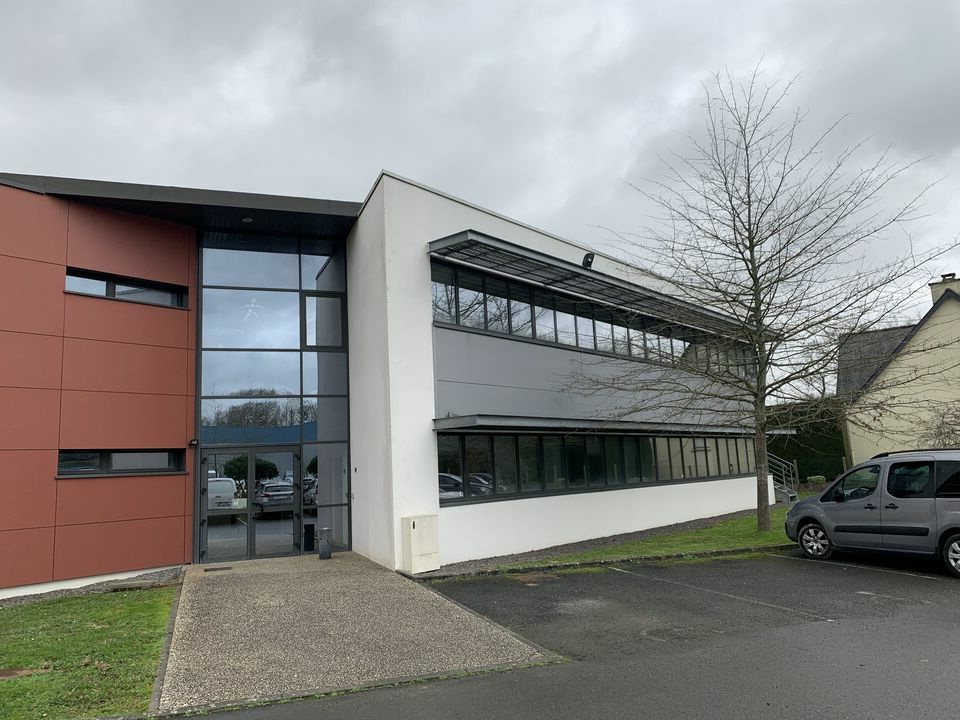 AXIO PRO LOCATION-BUREAUX-BRUZ-35