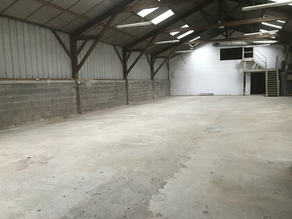 AXIO PRO VENTE-LOCAL D'ACTIVITE-VERN_SUR_SEICHE-35
