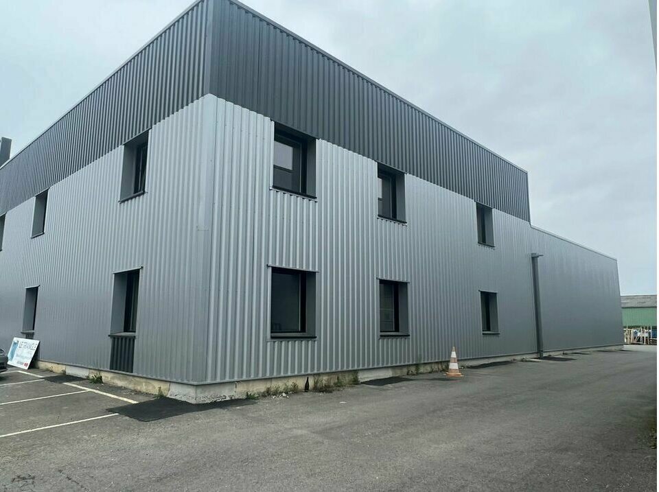 AXIO PRO LOCATION-BUREAUX-PACE-35