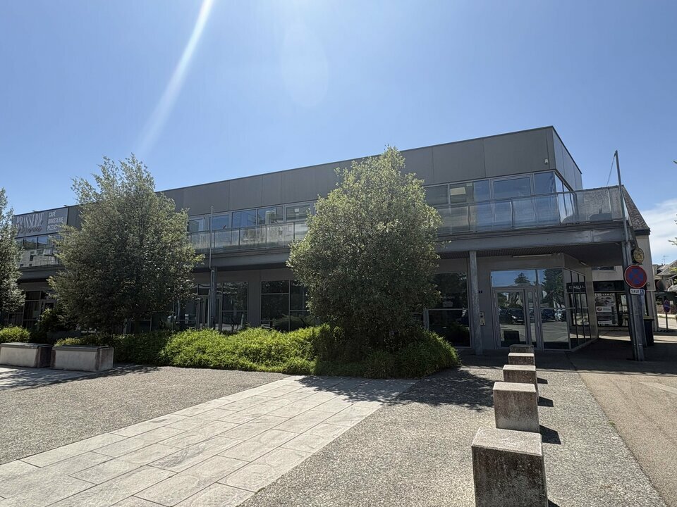 AXIO PRO LOCATION-BUREAUX-BRUZ-35
