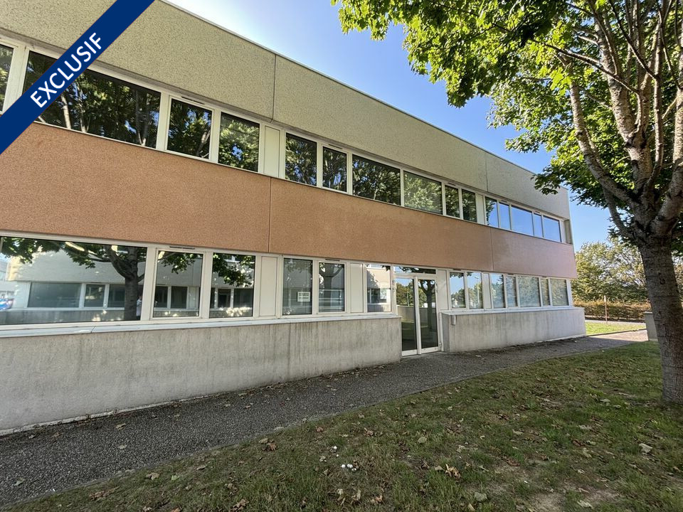 AXIO PRO LOCATION-BUREAUX-BRUZ-35