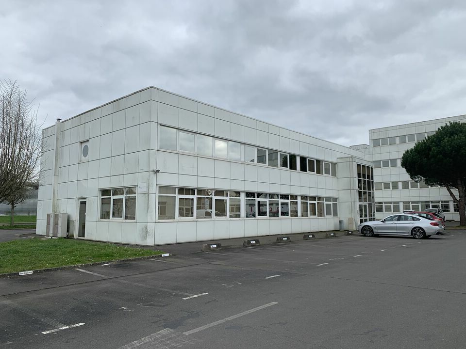 AXIO PRO LOCATION-BUREAUX-VERN_SUR_SEICHE-35