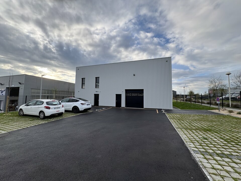 AXIO PRO LOCATION-LOCAL D'ACTIVITE-GUICHEN-35