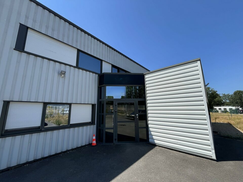 AXIO PRO LOCATION-BUREAUX-BRUZ-35