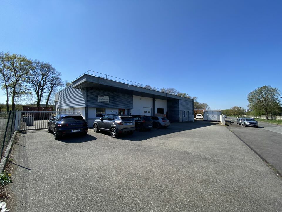 AXIO PRO VENTE-LOCAL D'ACTIVITE-SAINT_JACQUES_DE_LA_LANDE-35