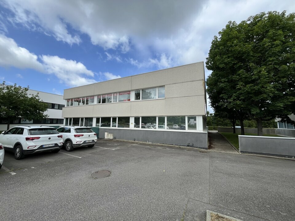 AXIO PRO LOCATION-BUREAUX-BRUZ-35