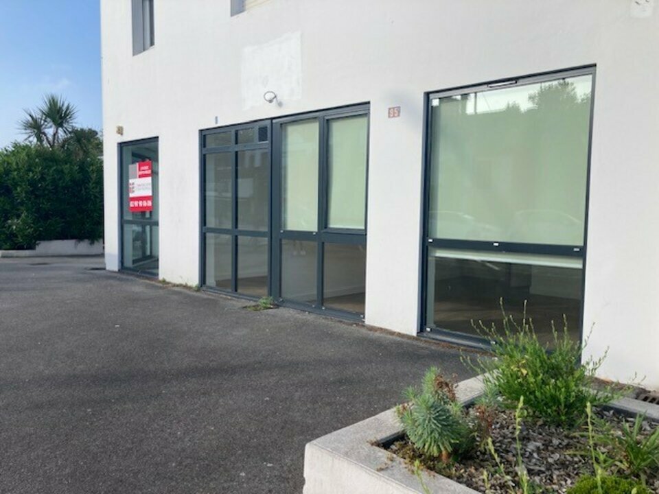 IMMOBILIERE QUIMPER LOCATION-LOCAL COMMERCIAL-QUIMPER-29