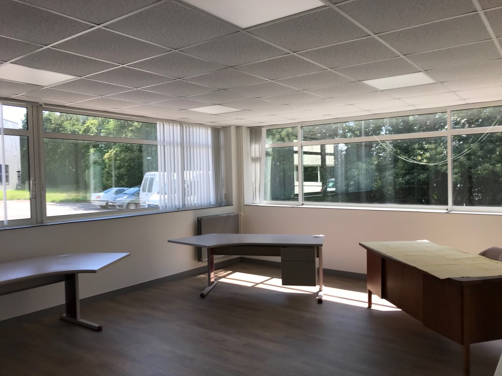 IMMOBILIERE QUIMPER LOCATION-BUREAUX-QUIMPER-29