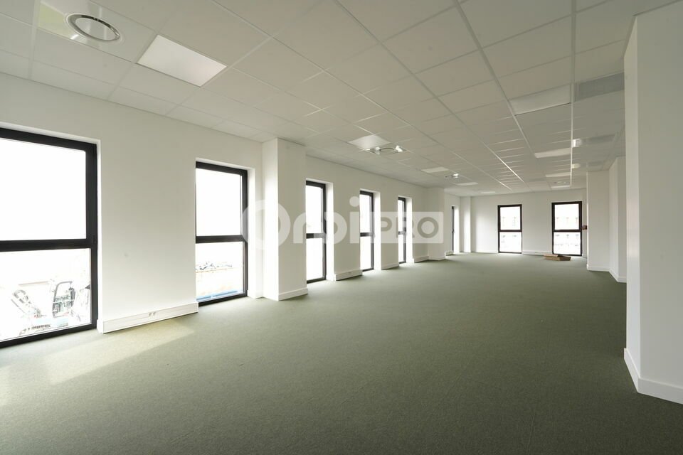 ORPI MYRIAD CONSEIL VENTE-BUREAUX-MONTLUEL-01