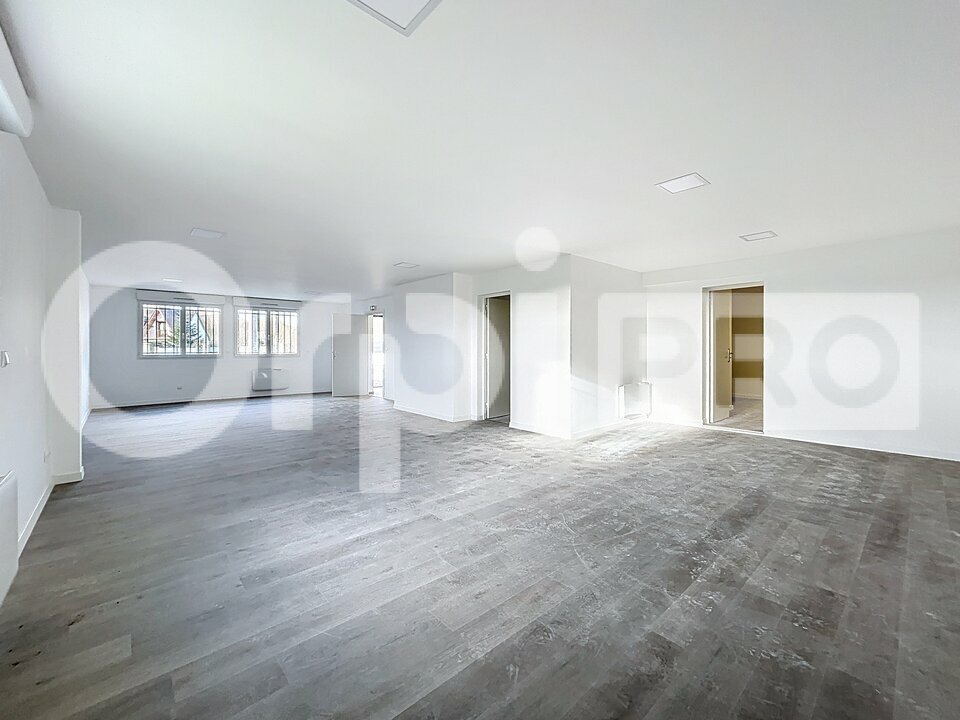ORPI DHOURY IMMOBILIER LOCATION-BUREAUX-ROCHY-CONDE-60