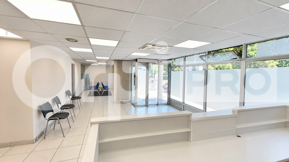 ORPI IMMO ENTRE PRO VENTE-LOCAL COMMERCIAL-CHILLY-MAZARIN-91