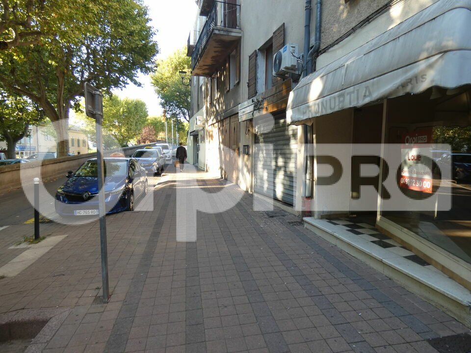 ORPI AGENCE R BASSANELLI LOCATION-LOCAL COMMERCIAL-MANOSQUE-04