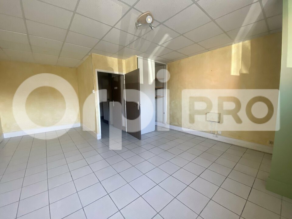 ORPI SAS DIRECT HABITAT LOCATION-ENTREPOT-ARNAS-69