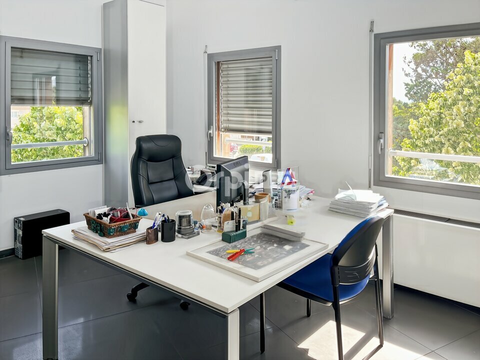 ORPI MOUGEL IMMOBILIER LOCATION-BUREAUX-GEMENOS-13