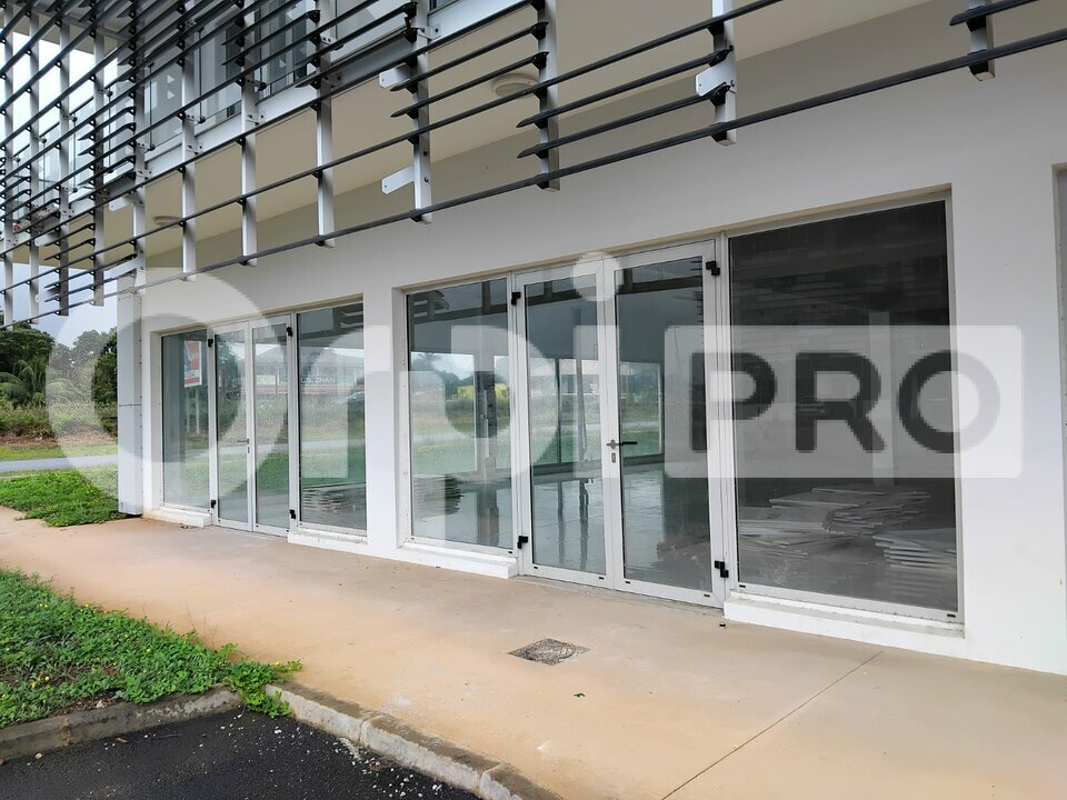 ORPI GCI LOCATION-LOCAL COMMERCIAL-MATOURY-97