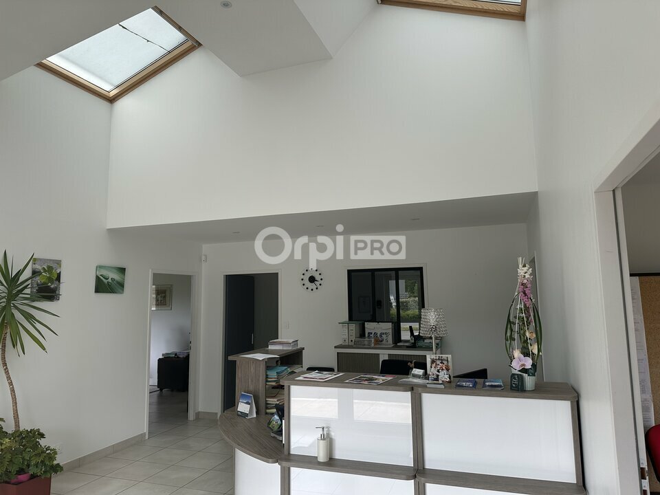 ORPI FONCIEREMENT VOTRE VENTE-BUREAUX-VIEILLEVIGNE-44