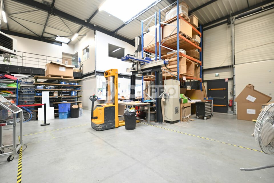 ORPI MYRIAD CONSEIL VENTE-LOCAL D'ACTIVITE-FLEURIEUX_SUR_L'ARBRESLE-69