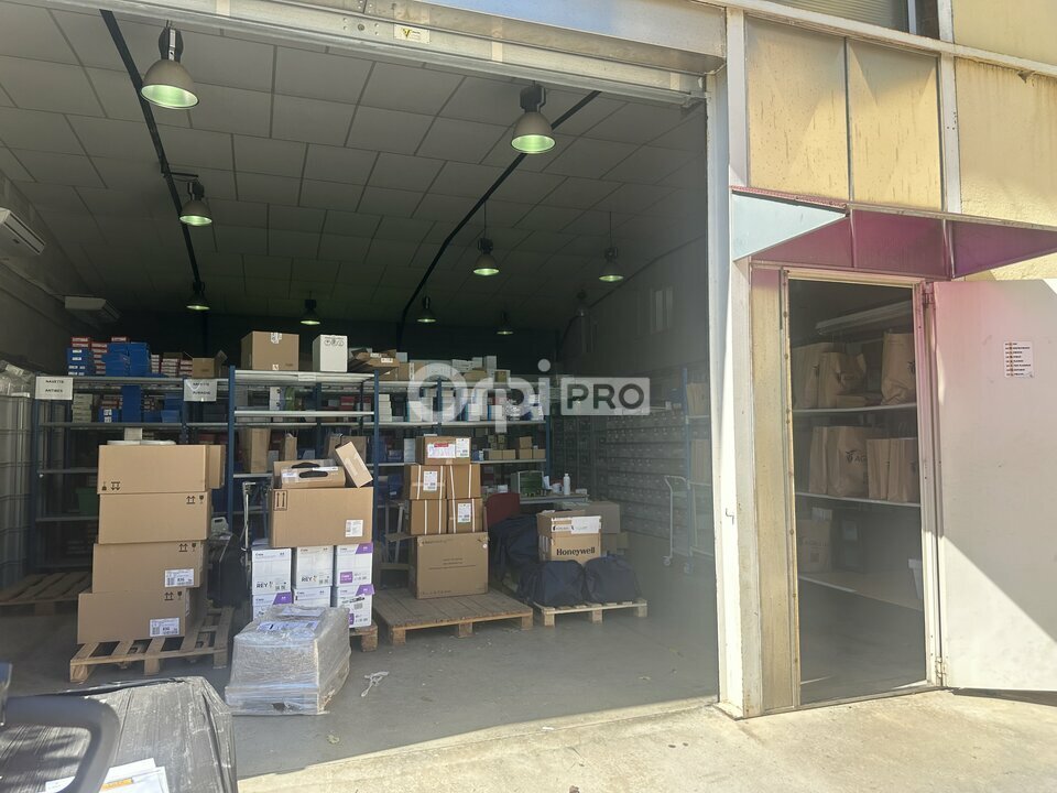 ORPI PAPAZIAN PRO LOCATION-LOCAL COMMERCIAL-LA_SEYNE-SUR-MER-83