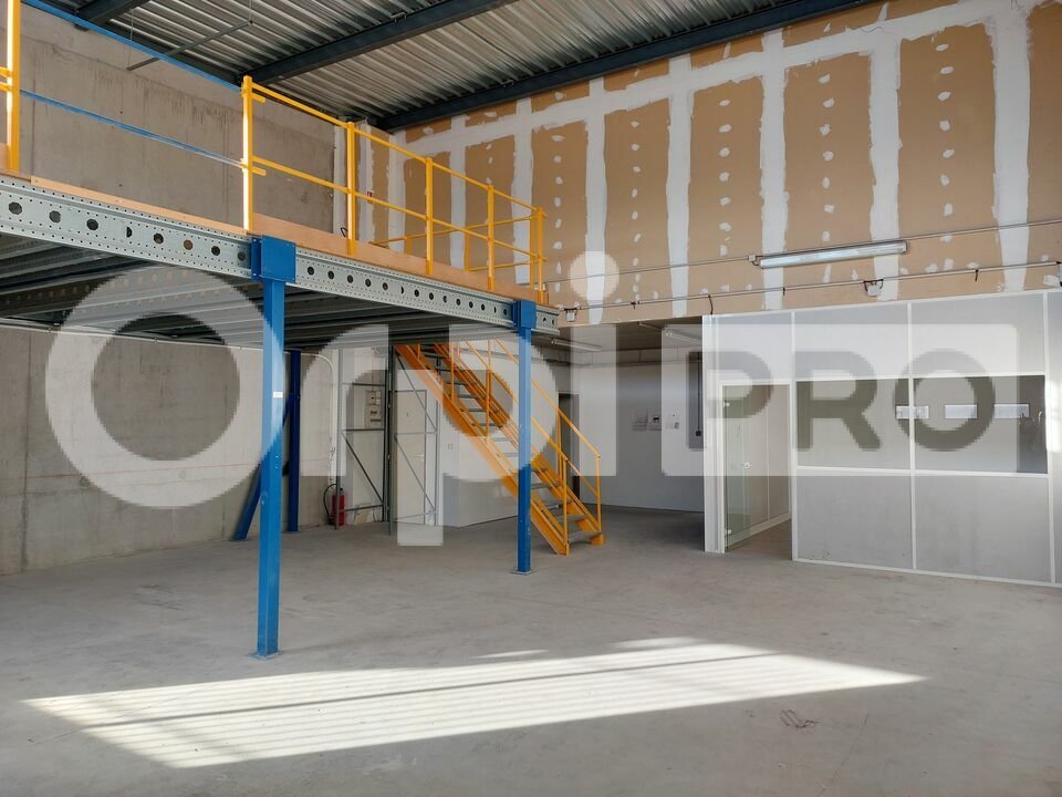 ORPI AGENCE R BASSANELLI LOCATION-LOCAL COMMERCIAL-MANOSQUE-04