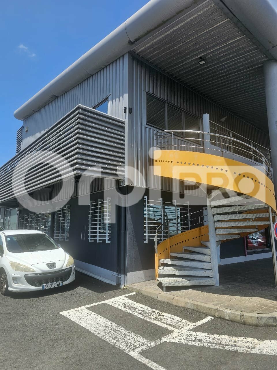 ORPI AGIM IMMOBILIER LOCATION-LOCAL COMMERCIAL-BAIE_MAHAULT-97