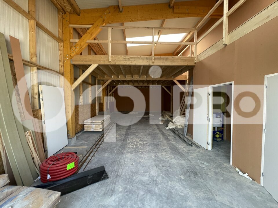 ORPI PRESQUILE FONCIER IMMOBILIER  LOCATION-ENTREPOT-GUERANDE-44