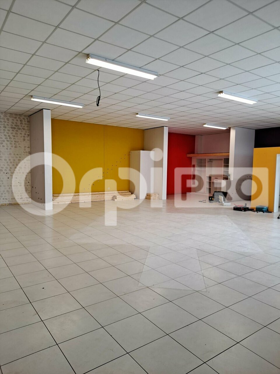 ORPI SARL COMPTOIR IMMOBILIER CHAMPENOIS LOCATION-LOCAL COMMERCIAL-EPERNAY-51