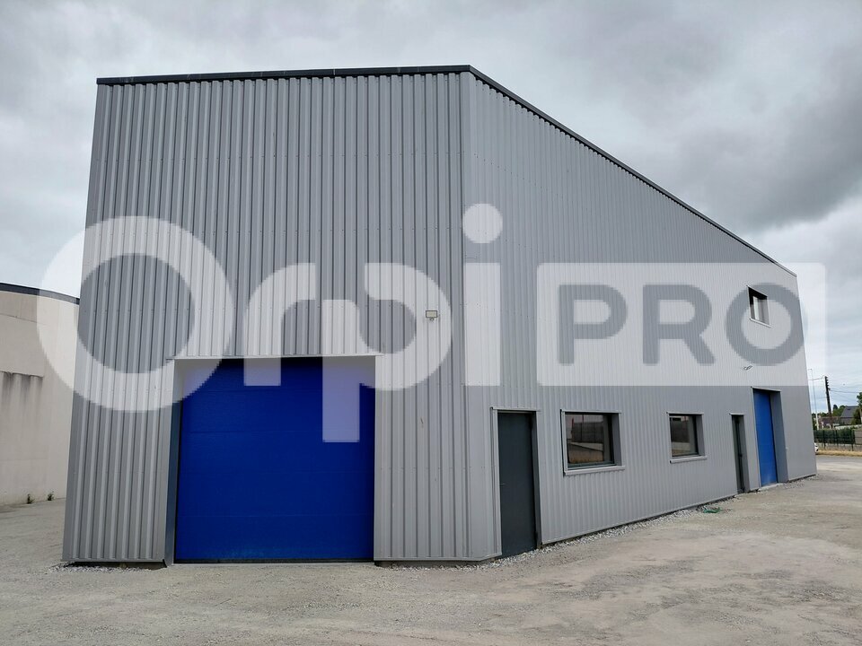 ORPI PRESQUILE FONCIER IMMOBILIER  LOCATION-ENTREPOT-LA_BAULE-ESCOUBLAC-44