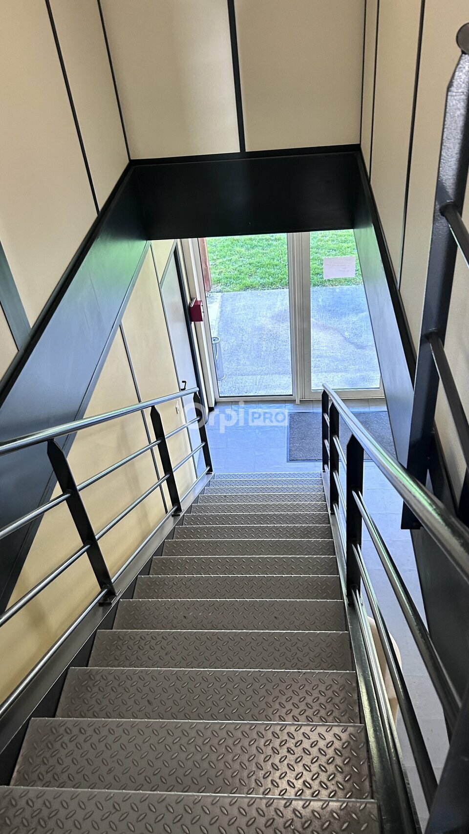 ORPI IMMOBILIERE DU LUY LOCATION-BUREAUX-SAUVAGNON-64